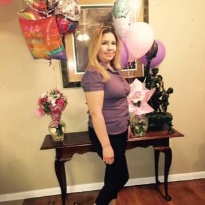 Meet your Posher, Laura